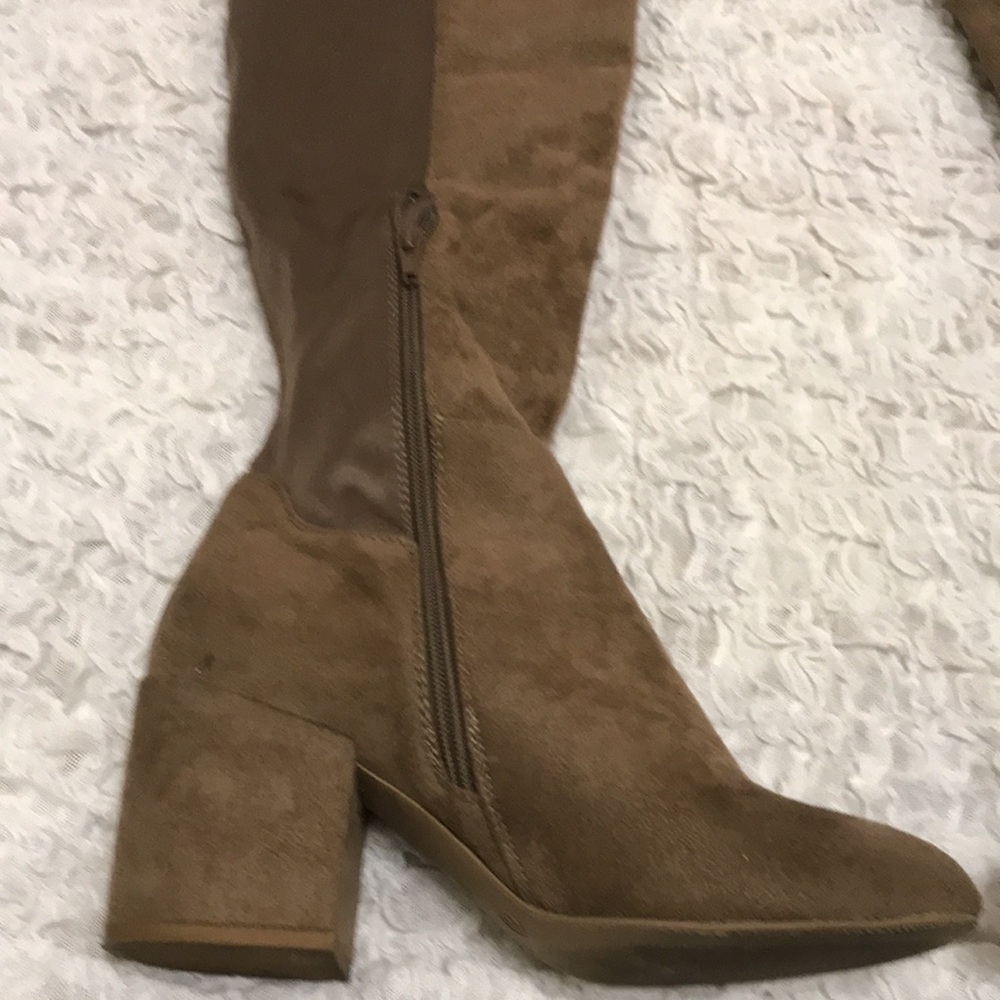 Charlotte Russe Ladies Above The Knee Suede Boots. Size 8 - Picture 7 of 10